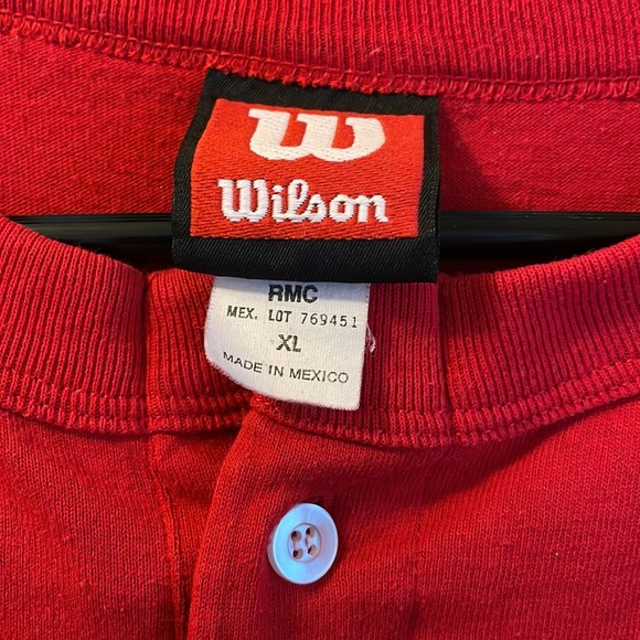 Wilson Long Island #17 Unisex Gorgeous Red Tee Shirt Sz. XL - Picture 3 of 7